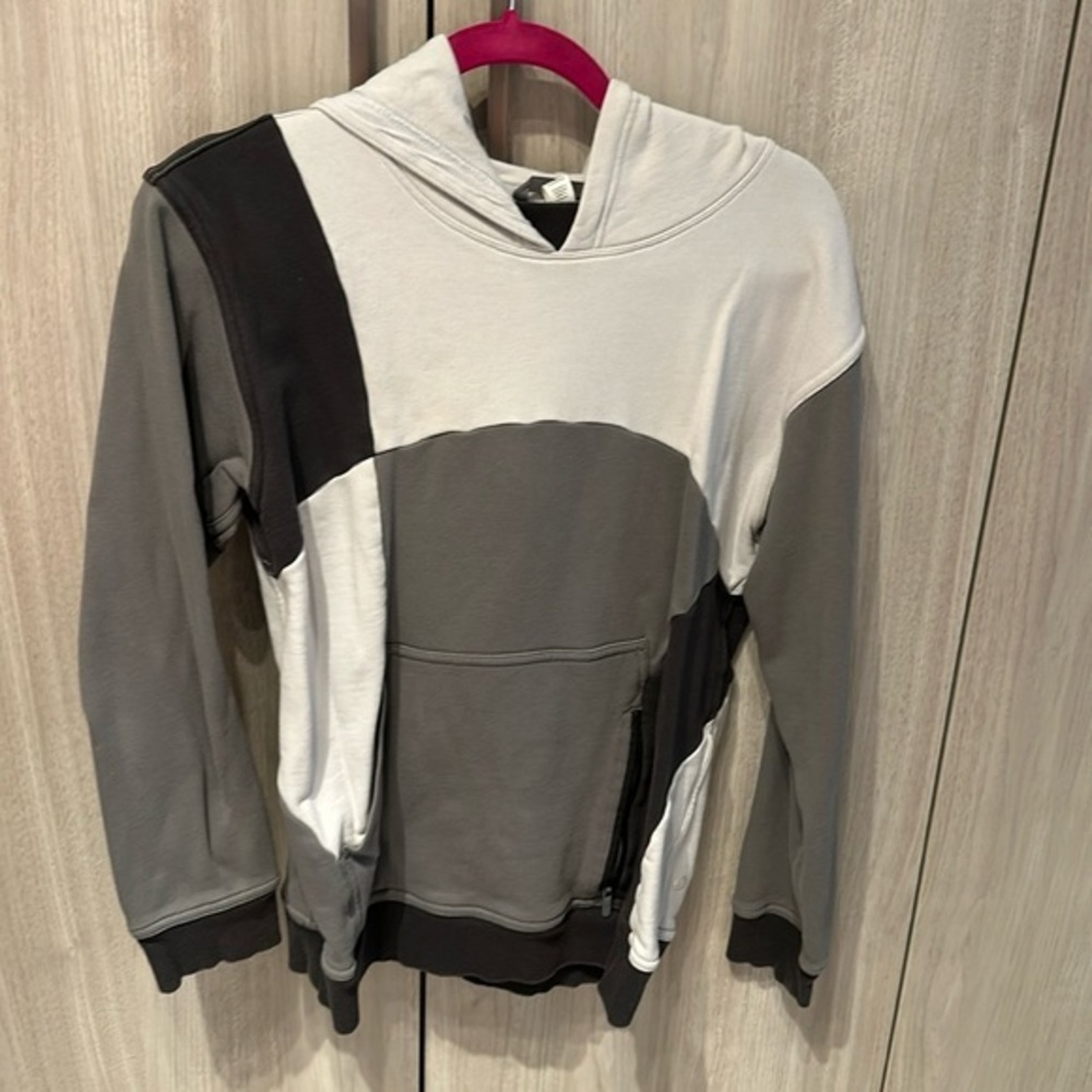 Lululemon hoodie size 6